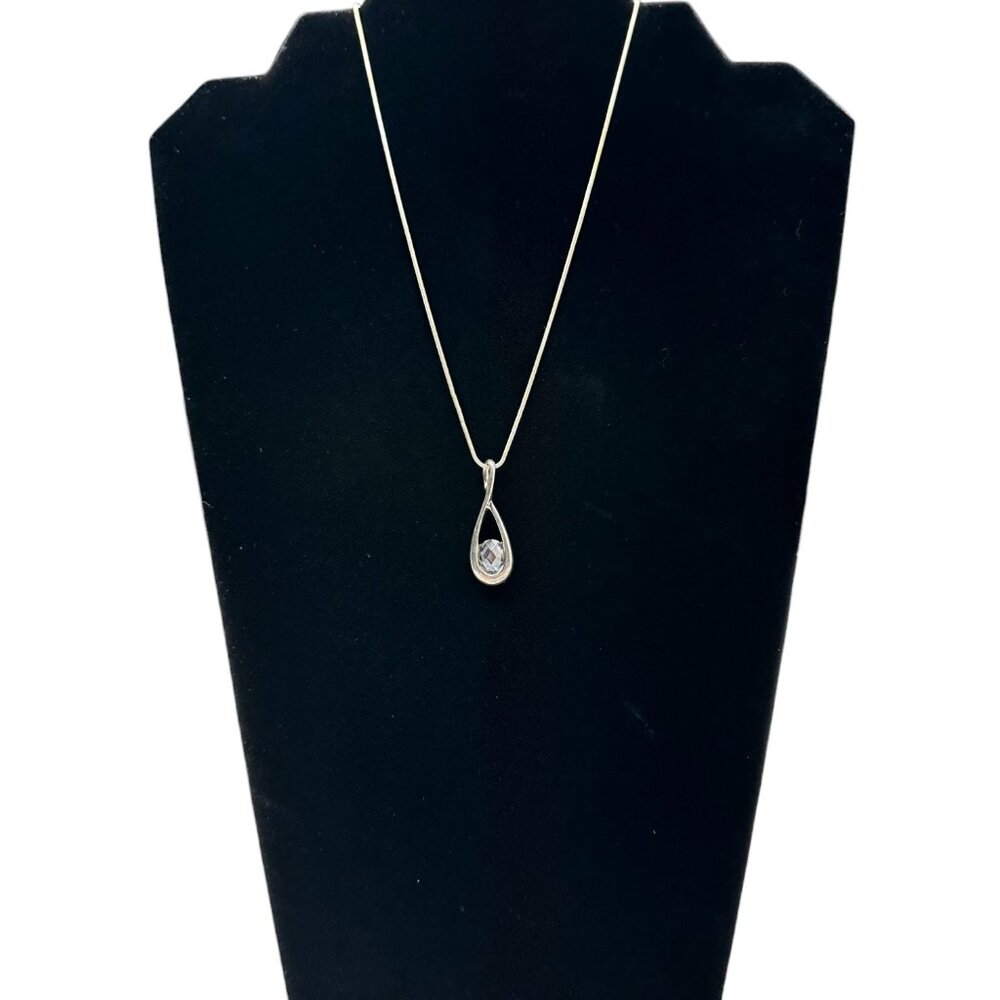 Express Infinity Necklace - Picture 4 of 6